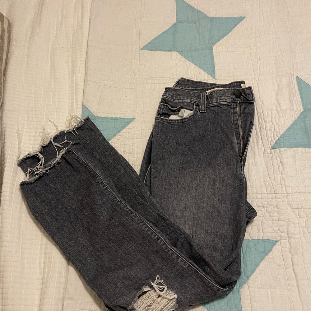 Universal Thread Distressed Straight Leg Jeans- Black Size 10